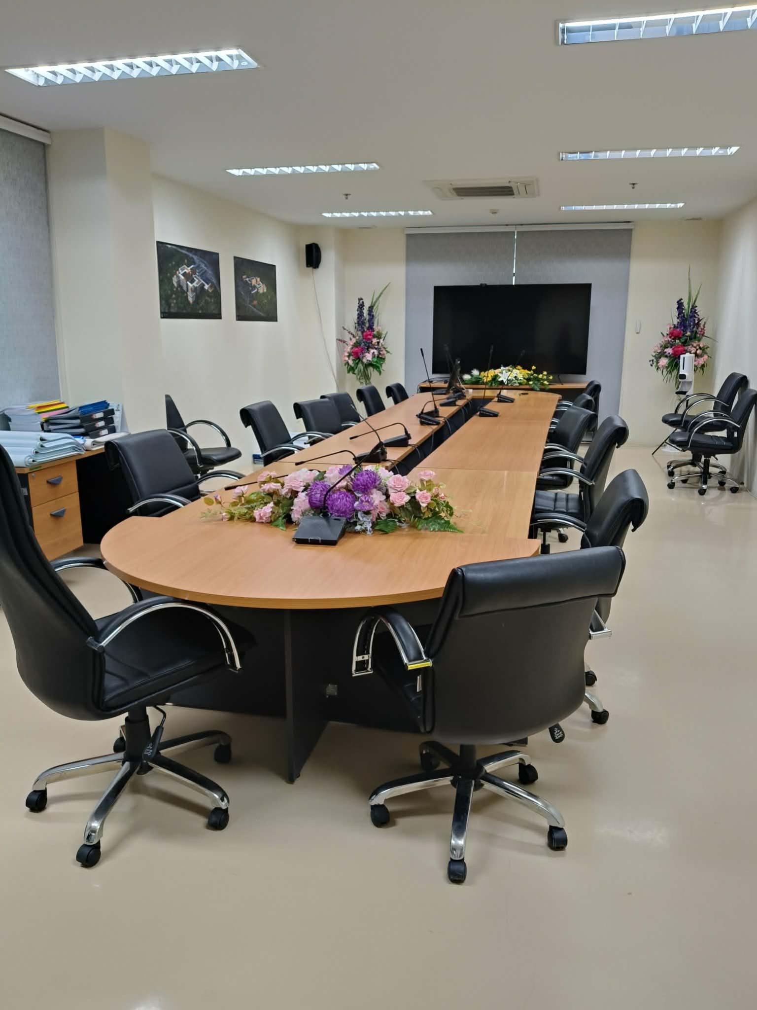 ห้องประชุมกองการพัสดุ ศูนย์แม่ริม